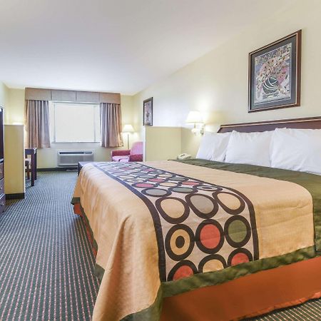 Super 8 By Wyndham Burleson Fort Worth Area Bagian luar foto
