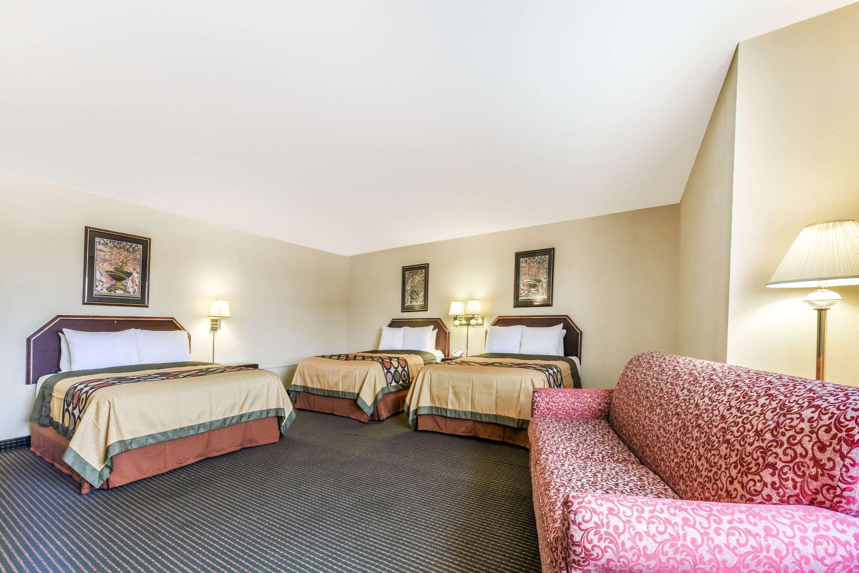 Super 8 By Wyndham Burleson Fort Worth Area Bagian luar foto